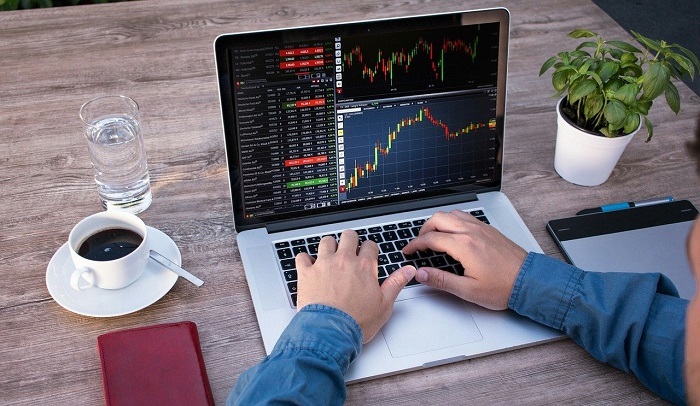 Choosing the right Forex trading platform: Factors to consider