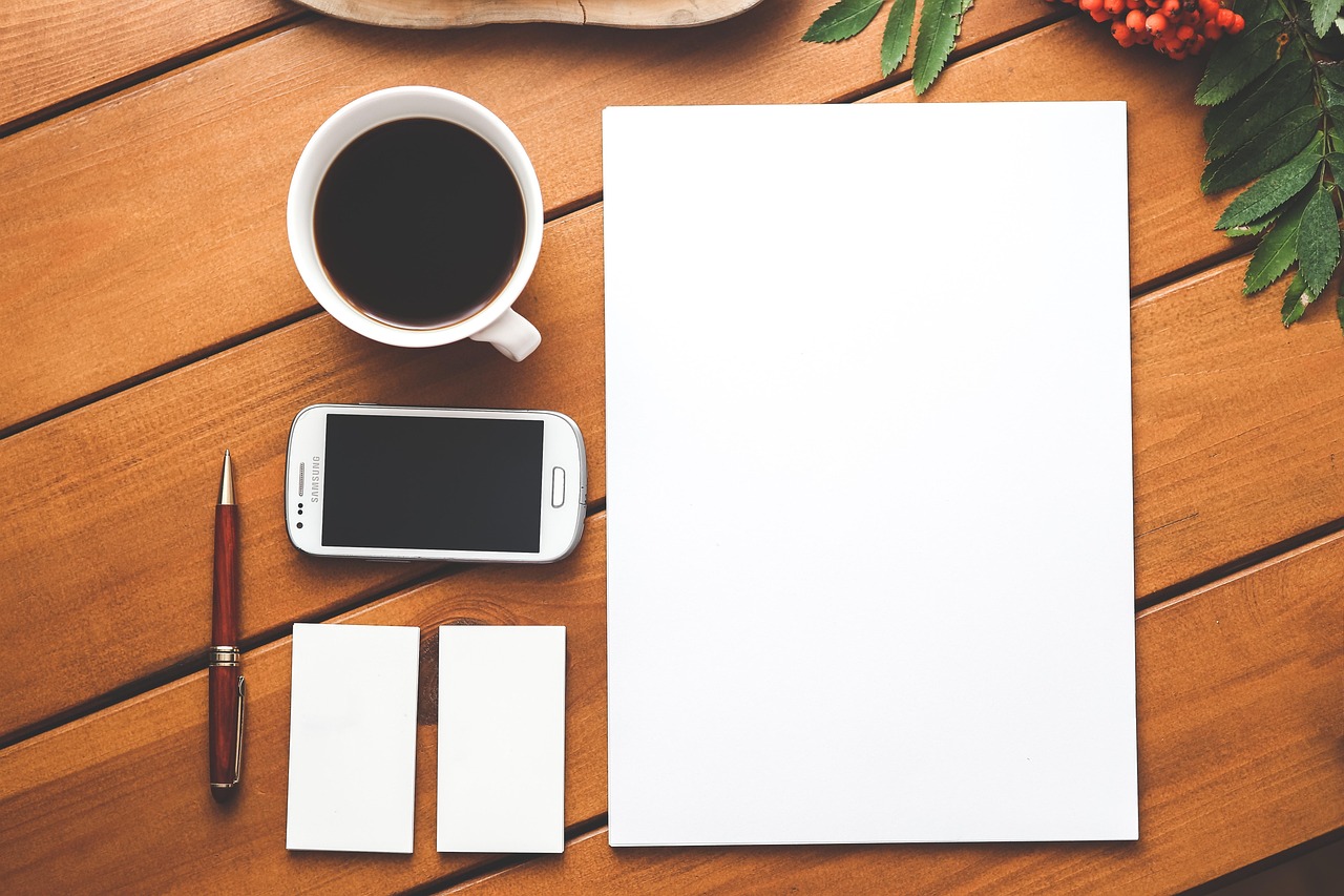 Coffee, phone, paper — How to find the best bank for personal banking?